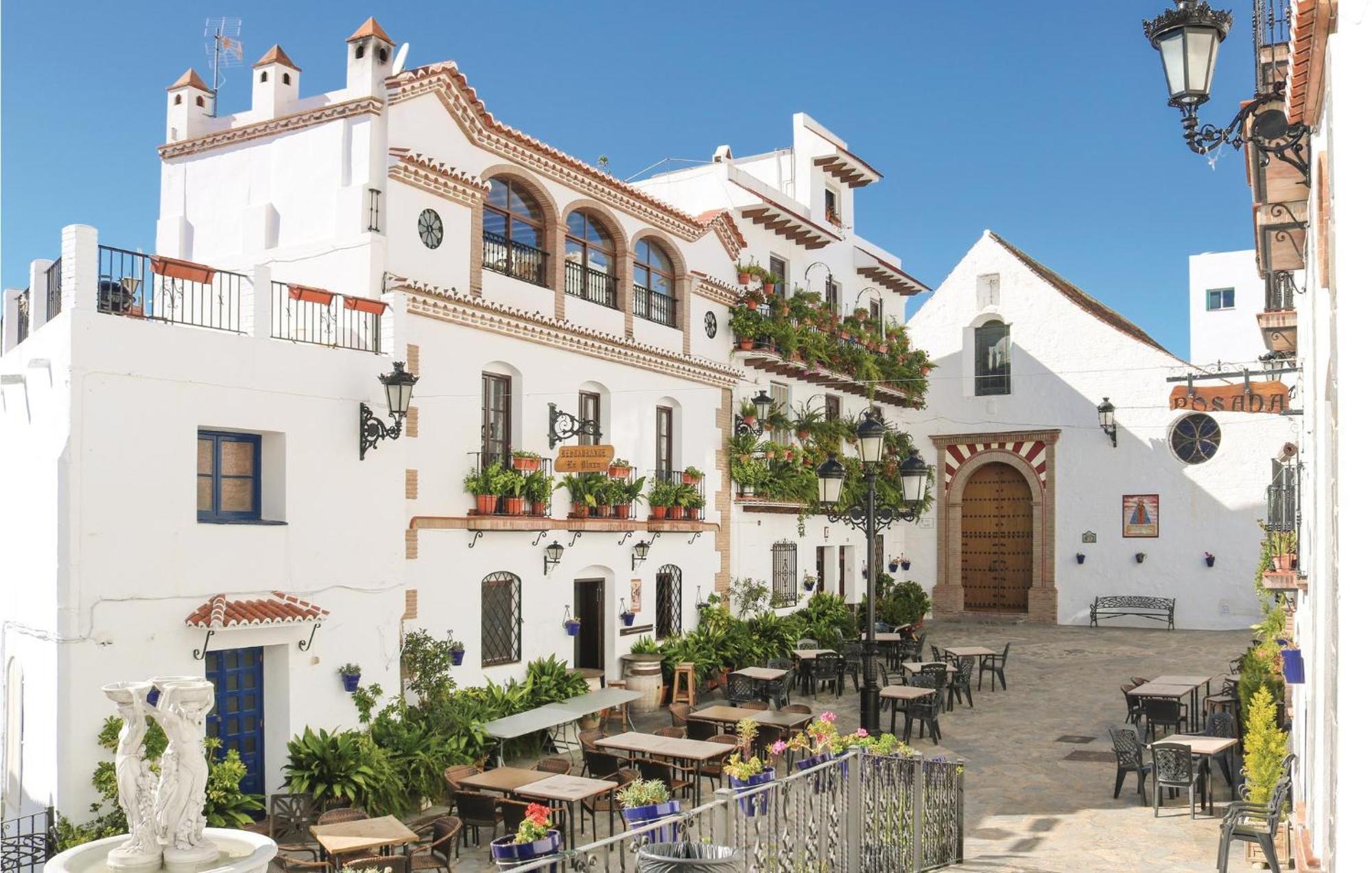 Nice Home In Canillas De Albaida With Wifi Exteriör bild
