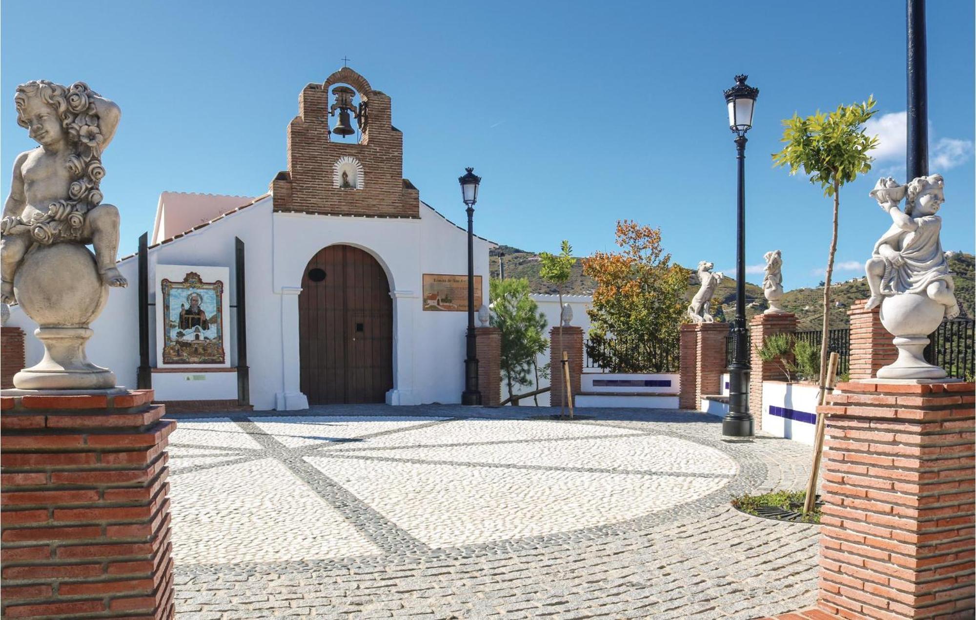 Nice Home In Canillas De Albaida With Wifi Exteriör bild